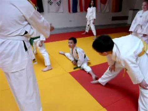Die adresse für sport und fitness in solingen seit 1983! Timos Taekwondo Super Hammer Spagat im City Sport Solingen ...
