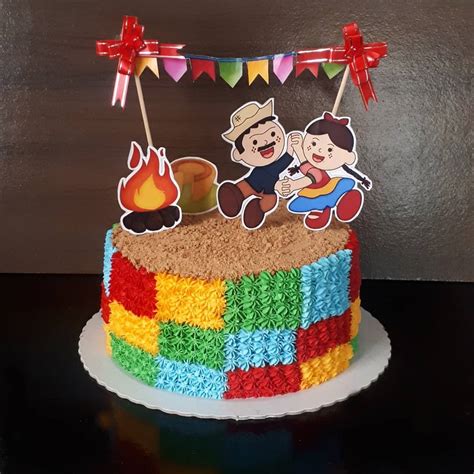 The june parties or festas juninas take place every year during the month of june and are dedicated to. Bolo Festa Junina: 80 ideias incríveis e criativas