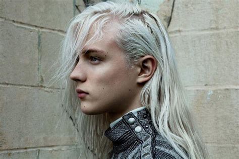 As evidenced by everyone, the androgynous hairstyle is functional, fashionable, and a lot more versatile than you probably … 50 Hairstyles for Men with Long Hair for All-Time Greatness | MenHairstylist.com