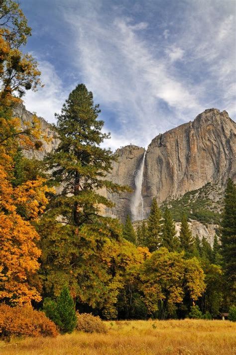 Yosemite Valley In Autumn Stock Image Image Of Indian 11576859