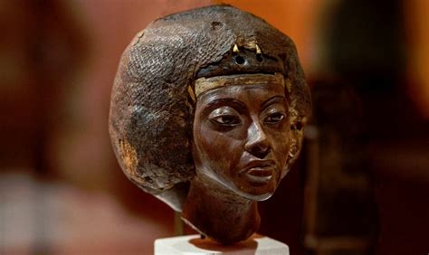 Setelah kematian sang isteri firaun kejam itu hidup sendiri tanpa pendamping. Tiye: Kisah Isteri Firaun Paling Berkuasa Dalam Sejarah ...