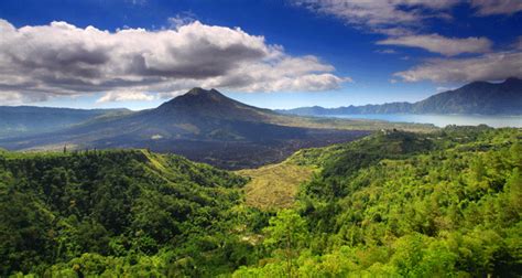 5 Best Mountains To Climb In Indonesia Trekking And Breathtaking Views