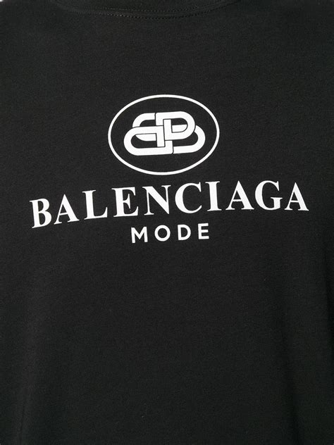 Balenciaga is a luxury fashion house founded in spain by cristóbal balenciaga, a designer born in the basque country, spain. balenciaga LOGO T-SHIRT available on montiboutique.com - 28973