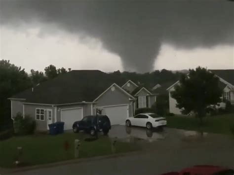 3 Killed As Violent Tornadoes Cause Devastation In Missouri Wjct News