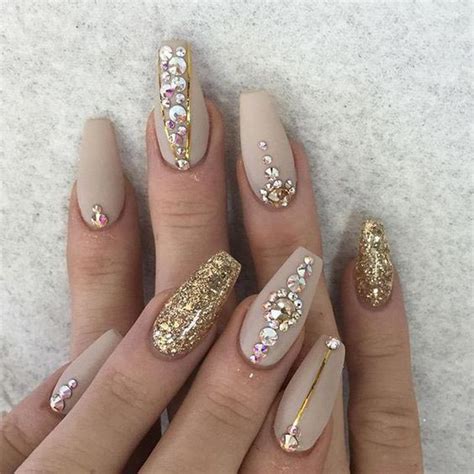 35 Easy And Cool Glitter Nail Art Ideas You Will Love To Try
