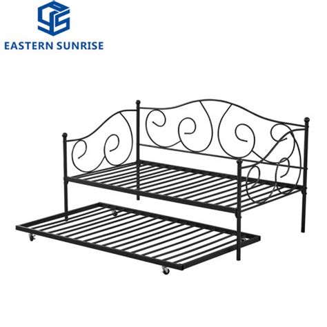 China Metal Day Bed Single Stylish Design Metal Sofa Bed Steel Daybed