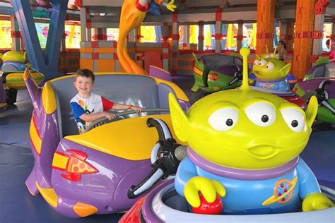 Complete Guide To Toy Story Land At Walt Disney World Disney World Toy Story Hollywood