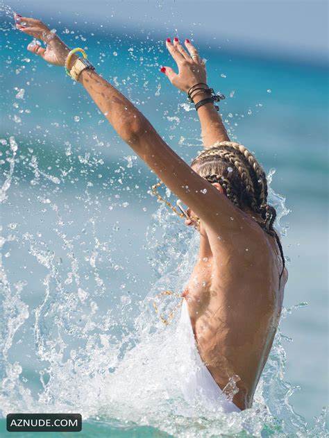 Lady Victoria Hervey Nipple Slip On The Beach In Barbados Aznude