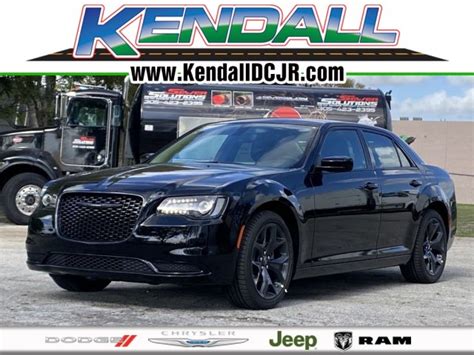 New 2023 Chrysler 300 Touring Sedan In Miami D3h561194 Kendall Dodge