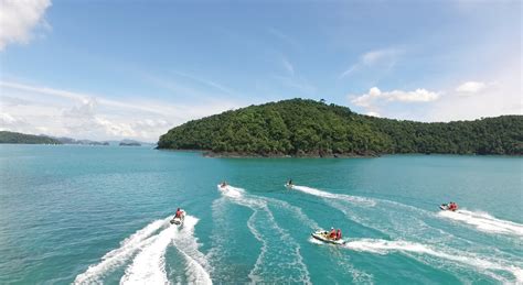 About langkawi:langkawi, a serene archipelago of 99 islands near malaysia is an extremely picturesque location with multiple interesting places and destinations within. MEGA WATER SPORTS Jet Ski Tour ,Langkawi | Travelog