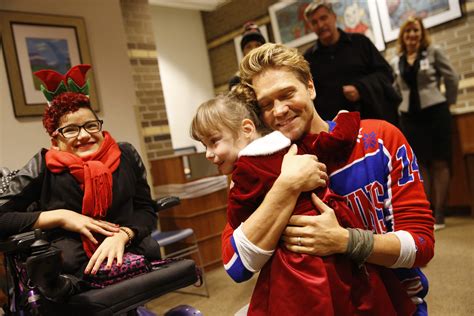 Actor Chad Michael Murray Visits Childrens Hospital Donates 20000