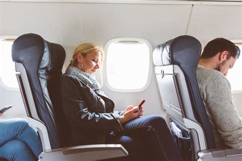 Should You Recline On An Airplane The Perennial Seat Debate Explained Vox