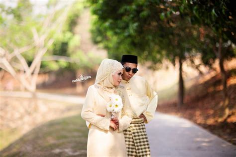 Pin By Mohd Al Quyyum On Malay Wedding Couple Photos Malay Wedding Photo