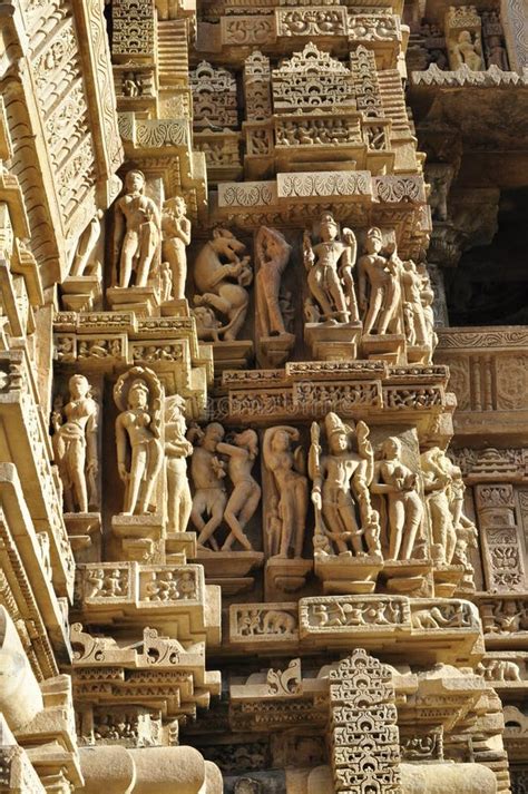 Human Sculptures At Vishvanatha Temple Western Temples Of Khajuraho