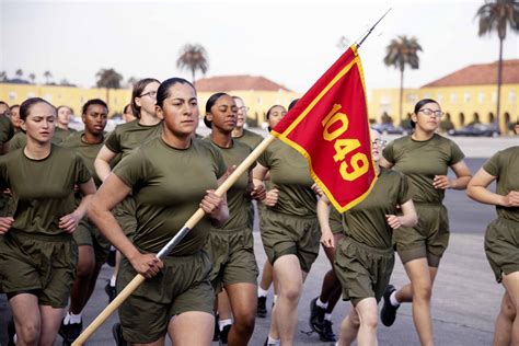 New Us Marines With Charlie Company 1st Recruit Training Battalion Participate In A