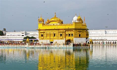 Golden Temple Amritsar Travel Guide