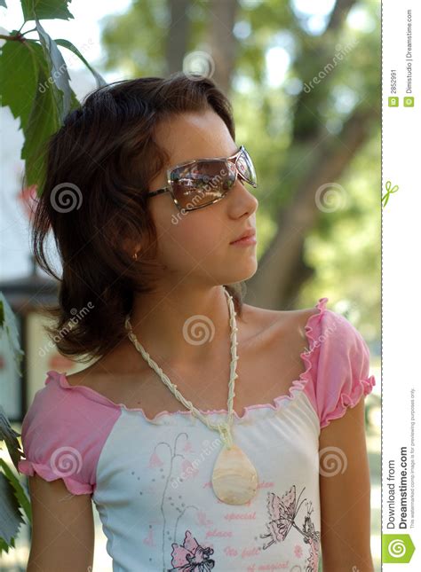 Pretty Girl In Sunglasses Stock Image Image Of Girl Trees 2852991