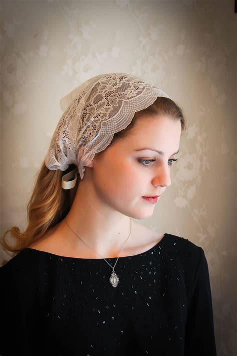 Evintage Veils So Soft Headwrap Embroidered Light Ivory Stretch Lace