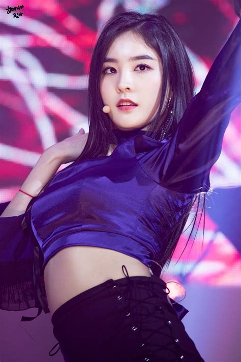 Top Sexiest Female Idol Outfits Of The Month Koreaboo Kpopfashion