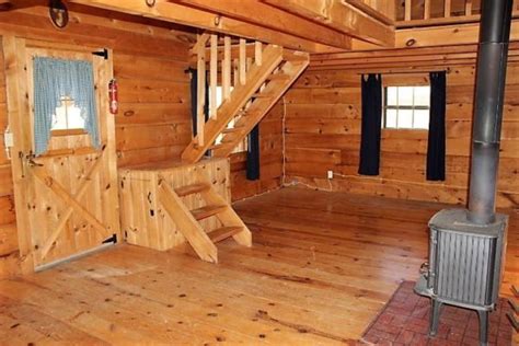 500 Sq Ft Tiny Log Cabin On 39 Acres In Viola Wi Listed For 49900