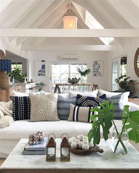 35 Modern Rustic Coastal Living Room Decorating Ideas