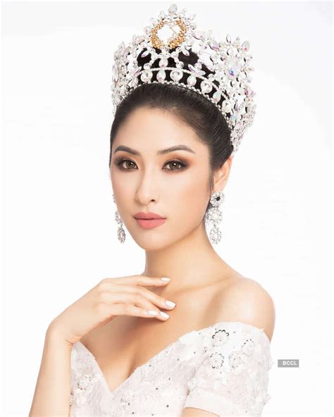 Jennifer Le Crowned Mrs World 2019 The Etimes Photogallery Page 13