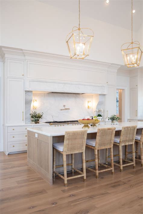 COASTAL MANOR HOME - PARADE OF HOMES 2022 - THE CABINET GALLERY Beach