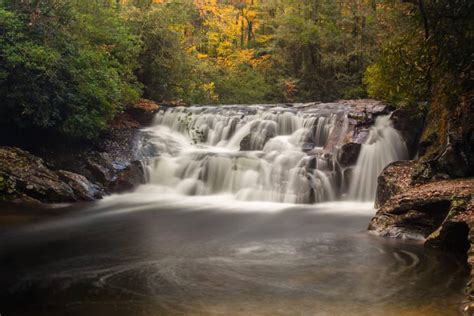 North Georgia Waterfalls ⋆ Forrest Hills Resort