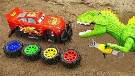 Dinosaurs Construction Vehicles Find And Assemble Lightning Mcqueen