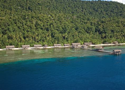 Raja Ampat Land Based Diving And Snorkelling Holidays Kri Island Waigeo