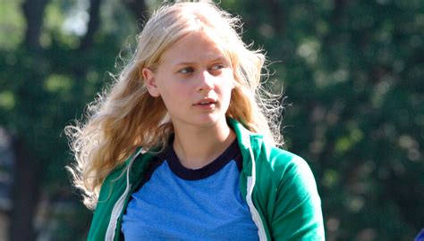 Former ‘lizzie Mcguire Actress Carly Schroeder Enlists In The Army