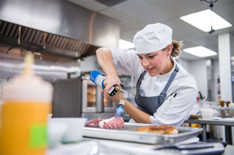 Pros And Cons Careers In Culinary Art Culinarylab School