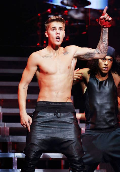Justin Bieber Performing Live In Beijing Photos The Blemish