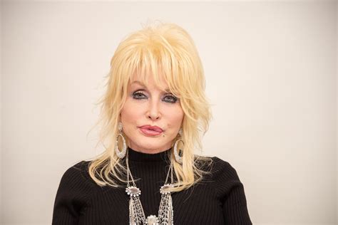 Dolly Parton Reveals That a Relative Once Had a 'Vision ...