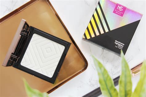 Makeup Geek Duochrome Highlighter In Lit Review And Swatches British