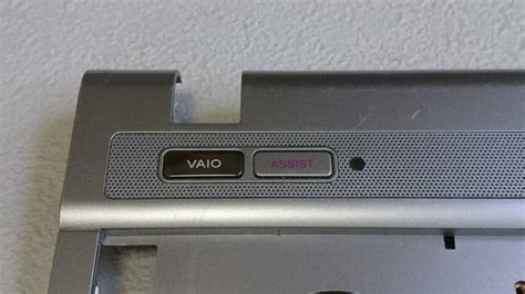 （訳ありセール 格安） Sony Vaio Vpcs12agj Pcg 51511n 用 ”vaio” ”assist”ボタンの基盤 中古