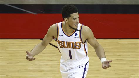 Devin Booker S Last Second Free Throw Lifts Suns Over Bucks In Ot