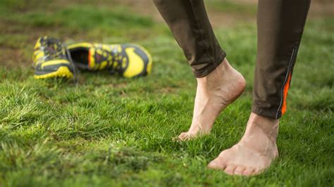 The Pros And Cons Of Running Barefoot Iheartrunning Blog