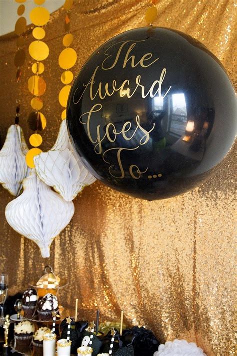 Check Out These Inspiring Ideas For A Black And Gold Oscars Party