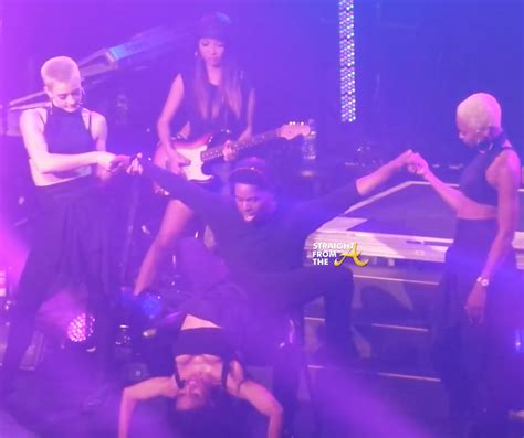 Oops Ciara Kicks Fan In Face During ‘jackie Tour Lap Dance Photos