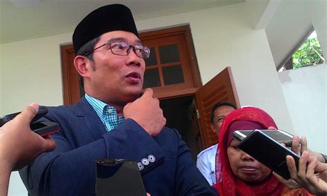 Ridwan Kamil Tegaskan Belum Berminat Masuk Partai Okezone News