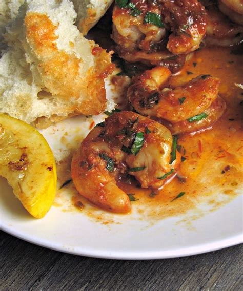 It's easy to fall for its sultry, southern charm. Spicy New Orleans Style Shrimp: easy, tasty shrimp in a ...