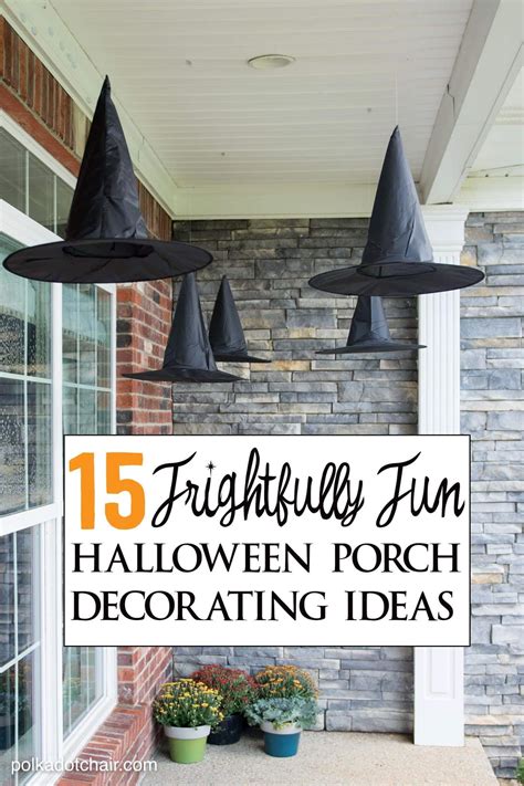 15 Frightfully Cute Ways To Decorate A Porch For Halloween