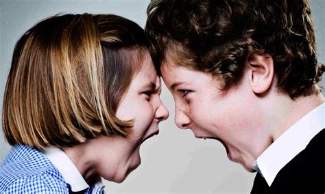 Sibling Rivalry Hilarious Images Of Kids Who Took Sibling Rivalry