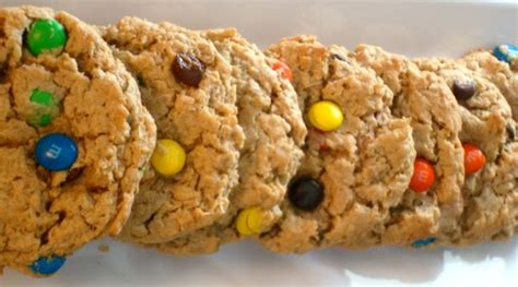 In a very large mixing bowl, combine the eggs and sugars. Dawn's Recipes: Chewy M&M Cookies