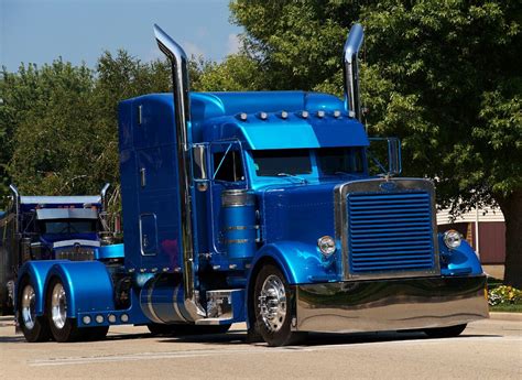 Semitrckn — Peterbilt Custom 379 Big Rig Trucks Trucks Big Trucks