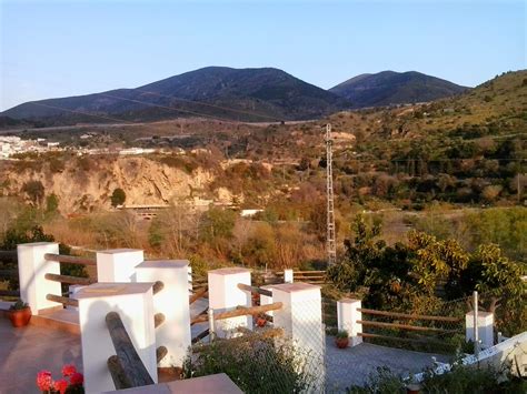 Compara precios y horarios entre todas las compañías de bus y compra tu billete fácilmente. Guajar Faraguit (Granada): Qué ver y dónde dormir