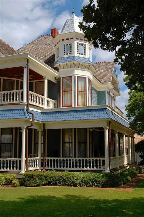 Victorian House Collection With Major Curb Appeal Town And Country