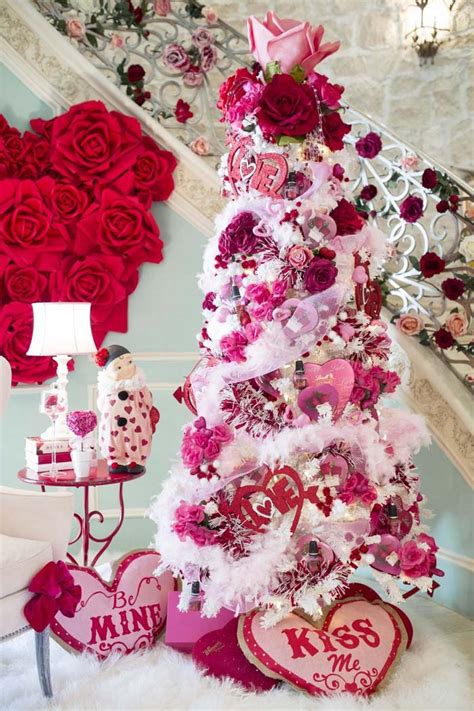 30 Amazing Valentines Day Tree Decorations