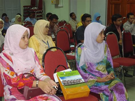 Permohonan ini terbuka kepada warganegara malaysia yang berumur tidak kurang daripada 18 tahun dalam bidang yang berkaitan untuk mengisi jawatan pekerja sambilan harian berikut Perpustakaan Perubatan, HRPZII Kota Bharu: Continous ...